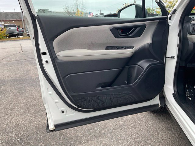 Certified 2025 Subaru Forester AWD/4WD image 11