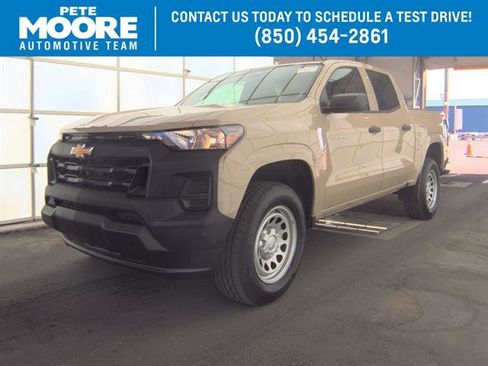 Used 2023 Chevrolet Colorado W/T image 1