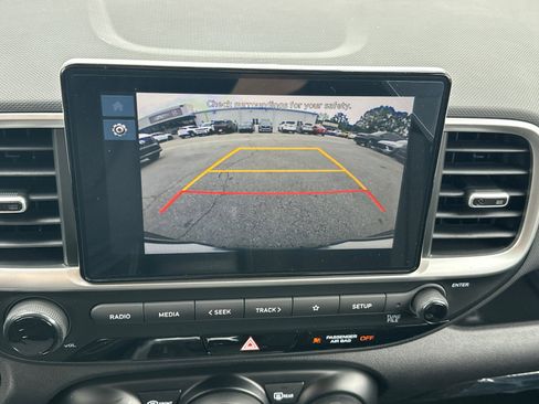New 2025 Hyundai Venue SEL image 27
