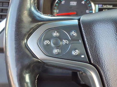 Used 2019 Chevrolet Suburban LT image 19