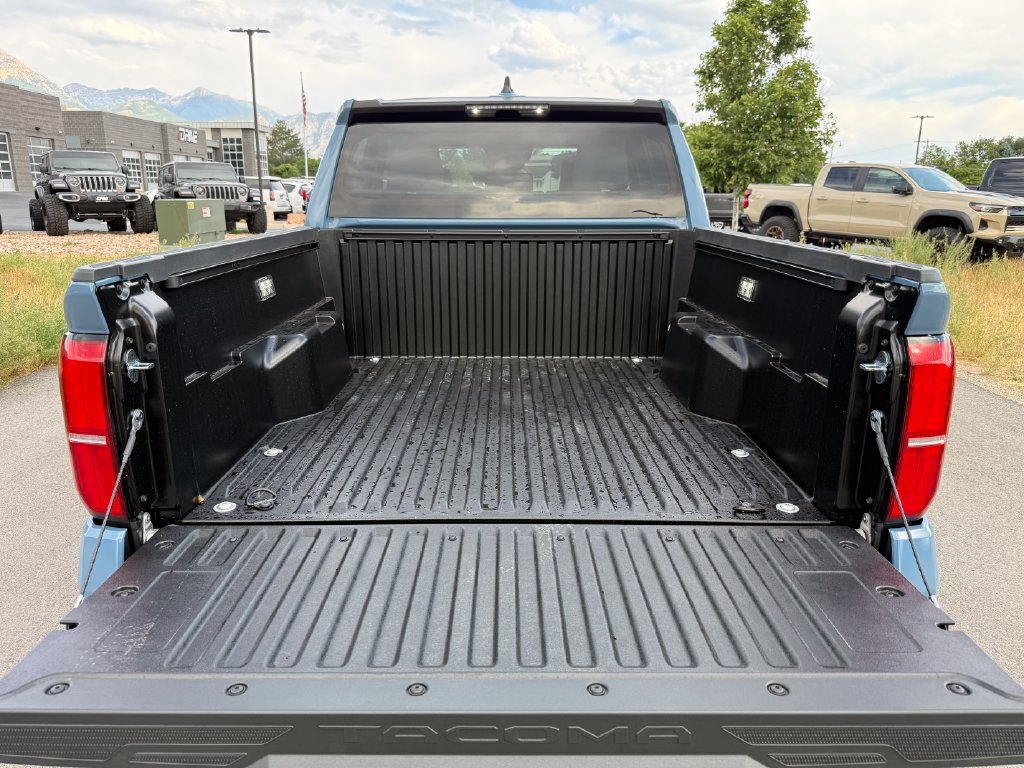 Used 2026 Toyota Tacoma SR5 AWD/4WD image 14