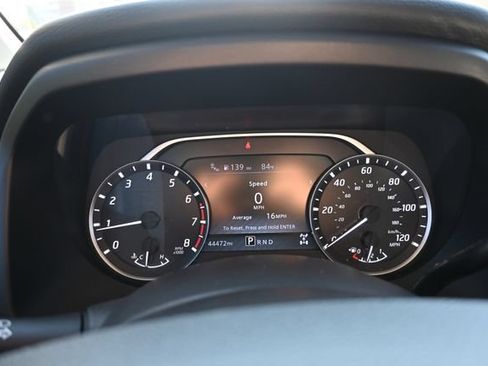 Used 2024 Nissan Titan SV AWD/4WD image 40