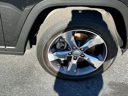 Used 2021 Jeep Grand Cherokee L Limited image 10