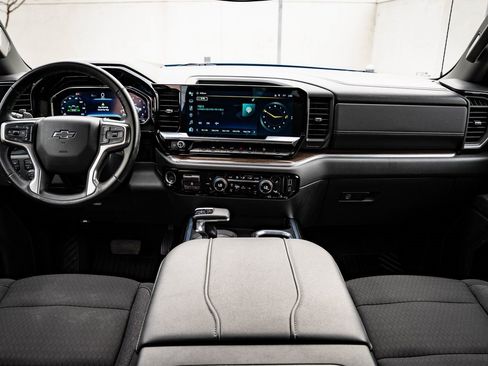 Used 2024 Chevrolet Silverado 1500 RST w/ Z71 Off-Road Package image 30