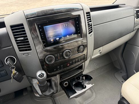 Used 2017 Mercedes-Benz Sprinter 3500 image 63
