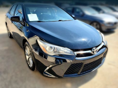 Used 2016 Toyota Camry SE FWD image 14
