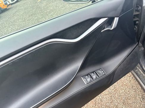 Used 2020 Tesla Model S Long Range Plus image 11