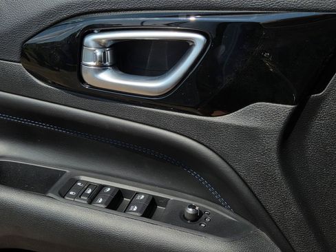 New 2026 Jeep Compass Latitude AWD/4WD image 14
