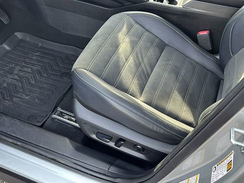 Used 2024 Mitsubishi Outlander SE image 27