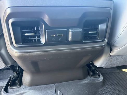 Used 2022 Chevrolet Silverado 1500 RST AWD/4WD image 18