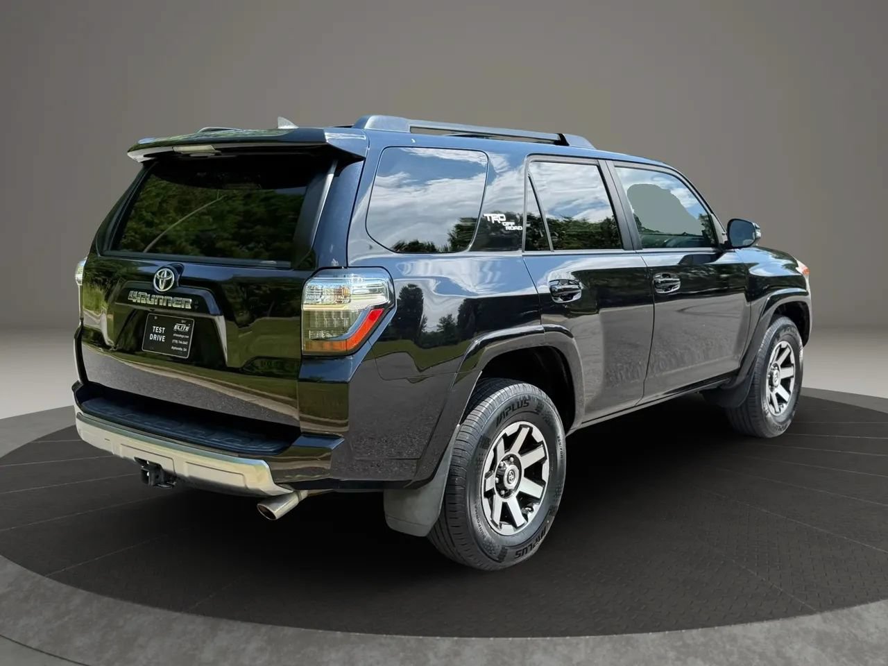 Used 2020 Toyota 4Runner TRD Off-Road Premium w/ Moonroof Package AWD/4WD image 4