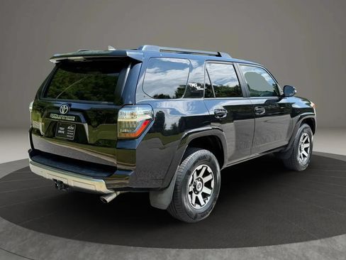 Used 2020 Toyota 4Runner TRD Off-Road Premium w/ Moonroof Package AWD/4WD image 4