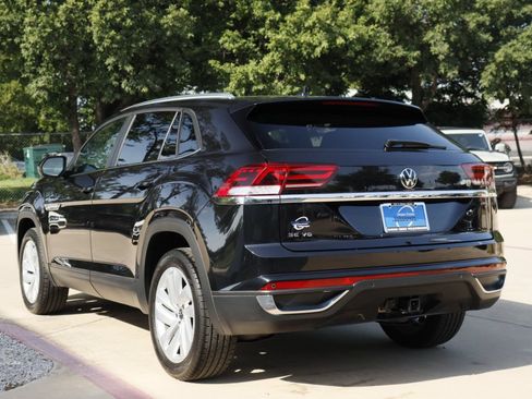 Used 2023 Volkswagen Atlas Cross Sport SE FWD image 6