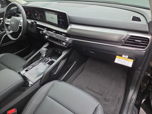 New 2025 Kia Telluride S image 38