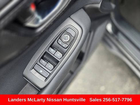 Used 2025 Subaru Outback Premium AWD/4WD image 22