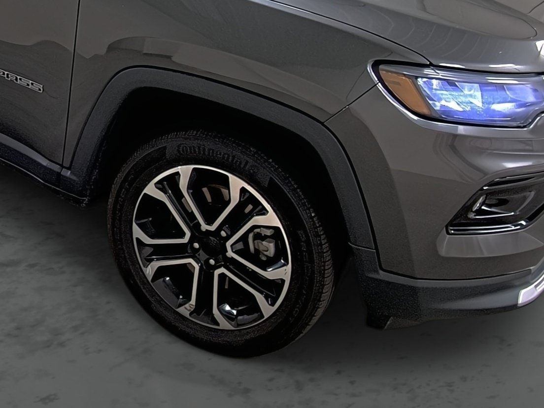 Used 2023 Jeep Compass Limited AWD/4WD image 14