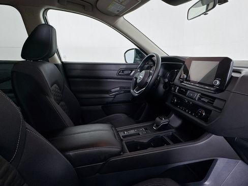 Used 2024 Nissan Pathfinder S FWD image 28