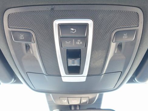 Used 2015 Mercedes-Benz ML 63 AMG 4MATIC image 32