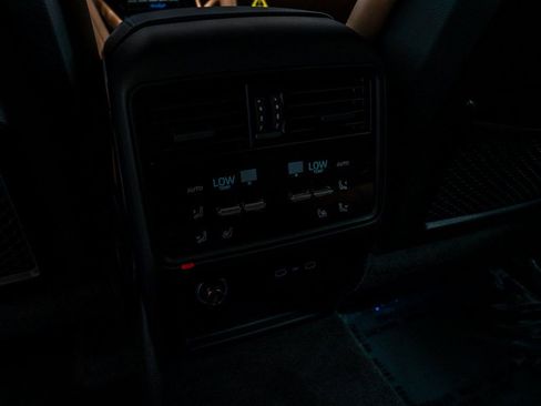 New 2026 Porsche Cayenne image 29