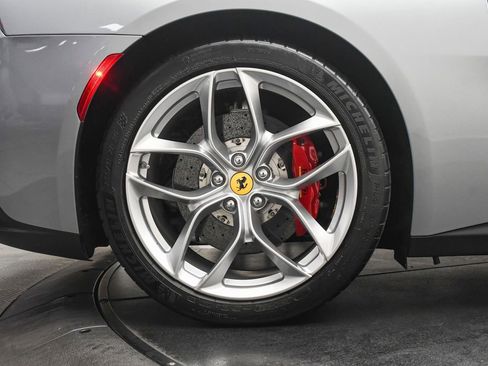 Used 2018 Ferrari GTC4Lusso T image 37