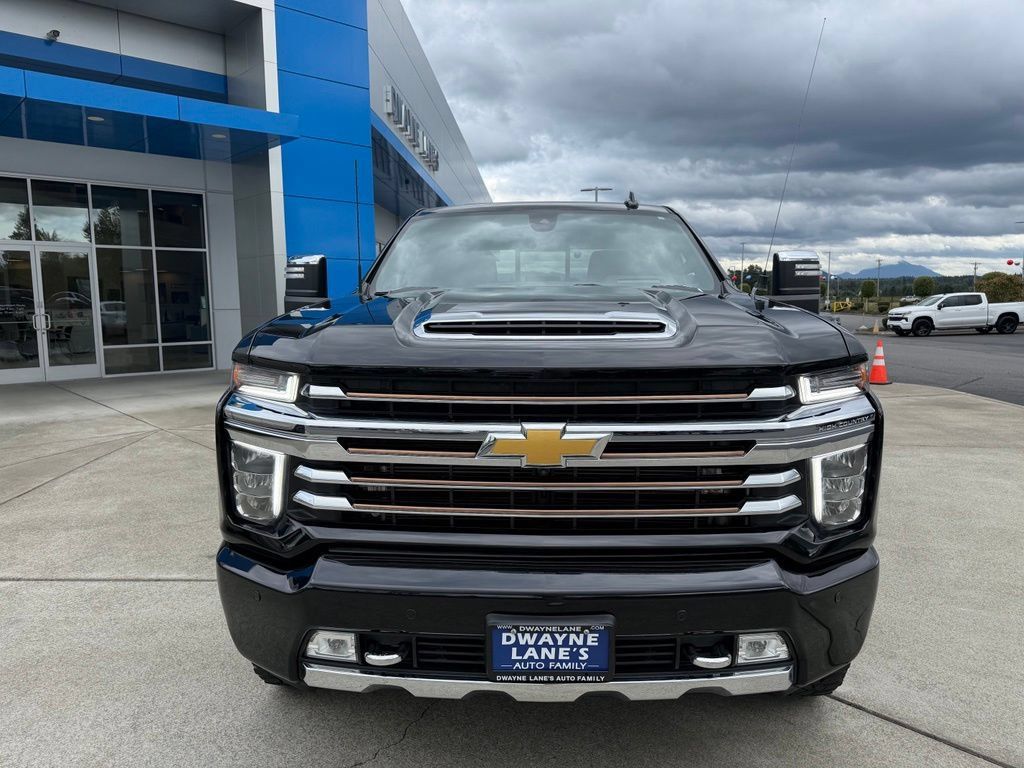 Used 2022 Chevrolet Silverado 2500 High Country w/ Technology Package AWD/4WD image 9