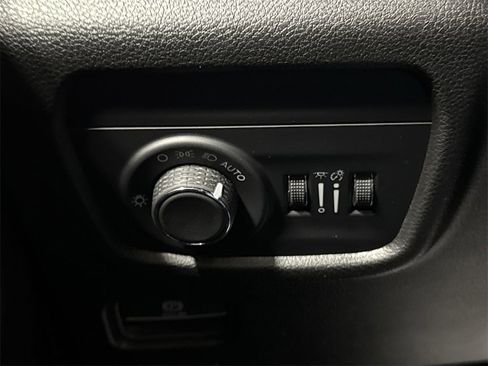 New 2025 Jeep Grand Cherokee L Laredo w/ Luxury Tech Group I image 16