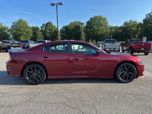Used 2022 Dodge Charger R/T w/ Plus Group RWD image 9