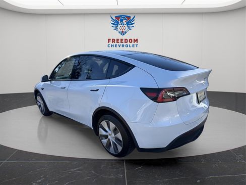 Used 2021 Tesla Model Y Long Range image 4