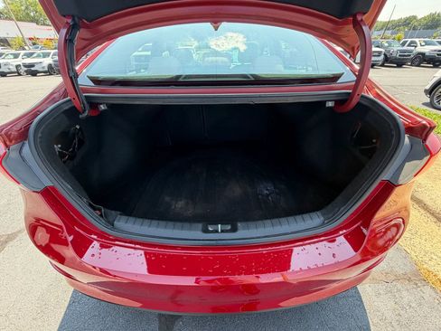 Used 2017 Hyundai Elantra SE w/ SE A/T Tech Package 03 FWD image 9