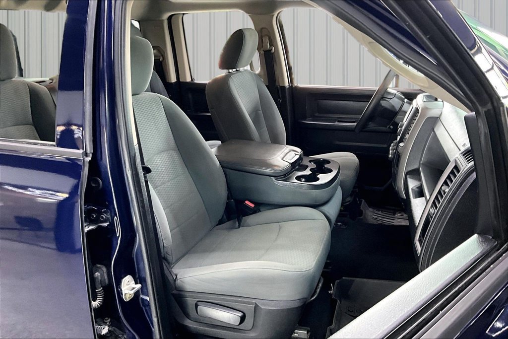 Used 2017 RAM 1500 ST w/ SXT Appearance Group AWD/4WD image 27