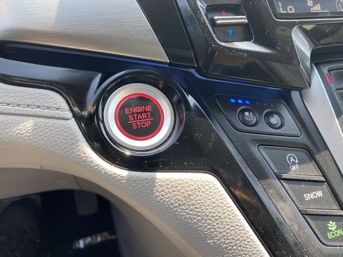 Used 2018 Honda Odyssey Elite image 26