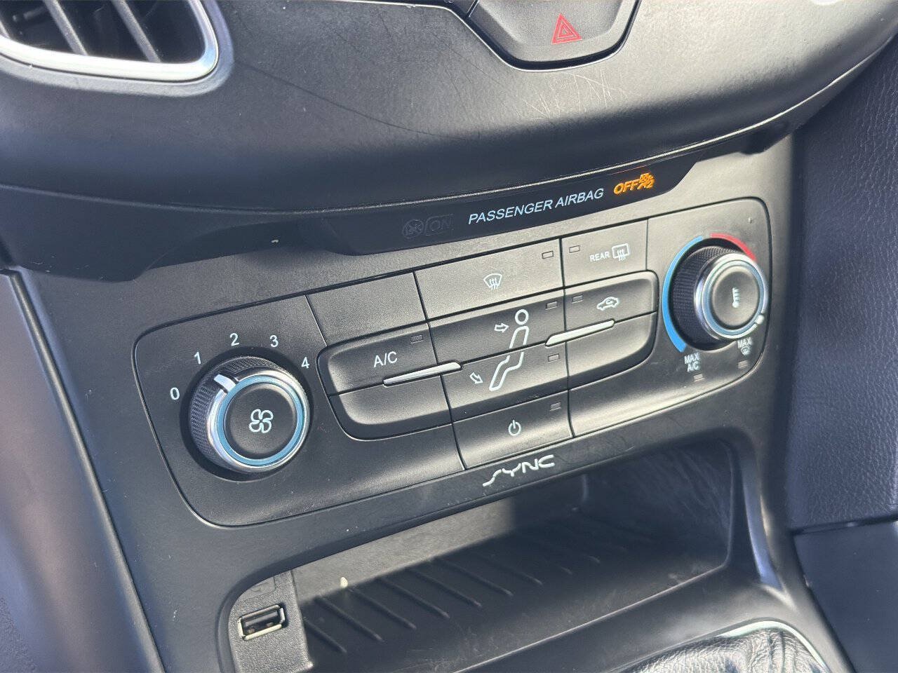 Used 2018 Ford Focus ST FWD image 32
