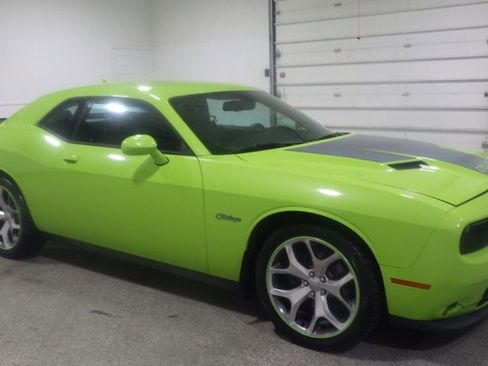 Used 2015 Dodge Challenger R/T Plus RWD image 5