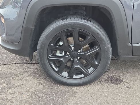 Certified 2023 Jeep Renegade Altitude w/ Sun/Sound Group AWD/4WD image 16