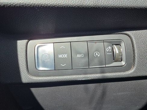 Certified 2026 Chevrolet Traverse LT AWD/4WD image 16