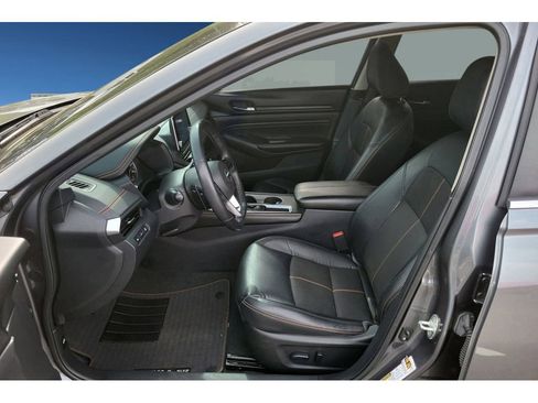 Used 2021 Nissan Altima 2.5 SR FWD image 17