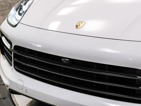 Used 2020 Porsche Cayenne S AWD/4WD image 14