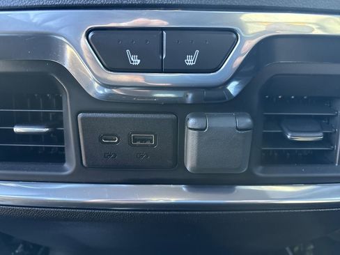 Used 2023 GMC Sierra 3500 AT4 w/ AT4 Preferred Package image 10