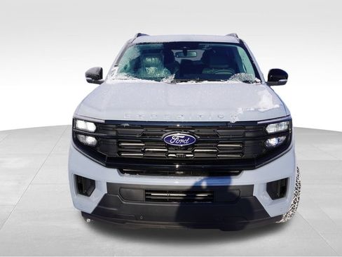 New 2025 Ford Expedition Active image 8