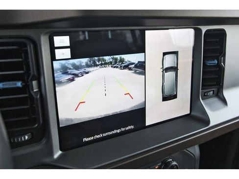 Used 2023 Ford Bronco Outer Banks w/ Sasquatch Package AWD/4WD image 19