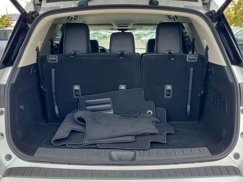 Certified 2025 Nissan Pathfinder SL AWD/4WD image 6