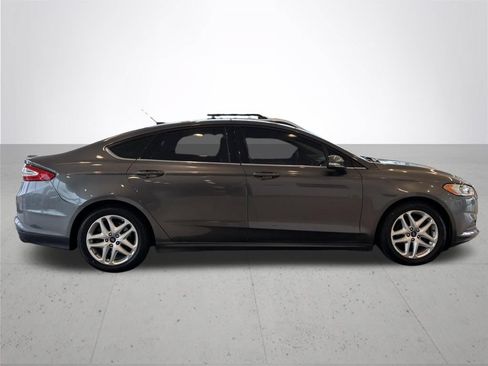 Used 2016 Ford Fusion SE FWD image 6