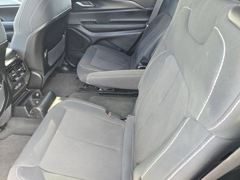 Used 2024 Jeep Grand Cherokee L Laredo image 10