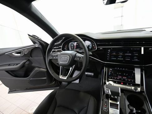 Used 2026 Audi Q8 Premium Plus AWD/4WD image 29
