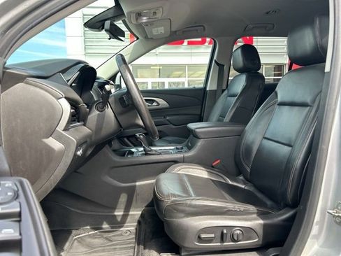 Used 2019 Chevrolet Traverse LT w/ LT Premium Package AWD/4WD image 27