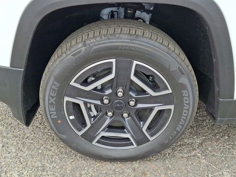New 2026 Jeep Cherokee Laredo AWD/4WD image 19