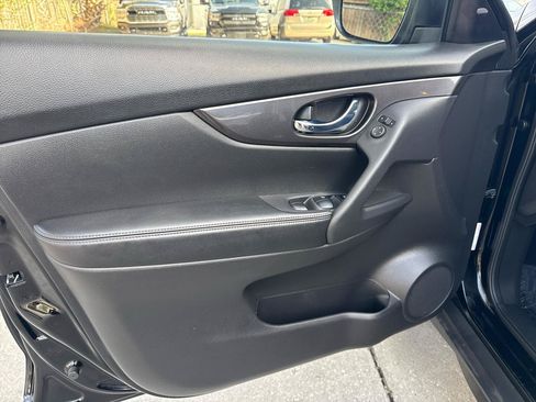 Used 2020 Nissan Rogue SV AWD/4WD image 24