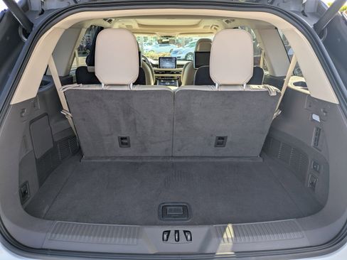 Used 2020 Lincoln Aviator Reserve w/ Equipment Group 202A image 13