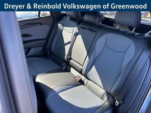 New 2025 Volkswagen Tiguan SE R-Line image 35