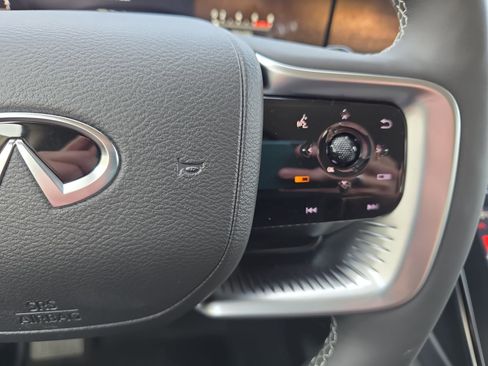 New 2026 INFINITI QX80 Luxe RWD image 18
